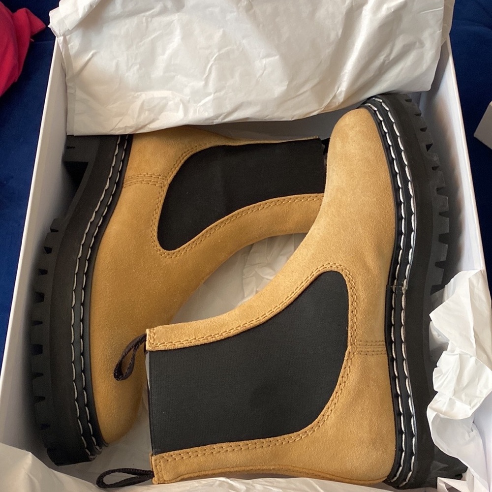 Suede Lug Sole Chelsea Boots